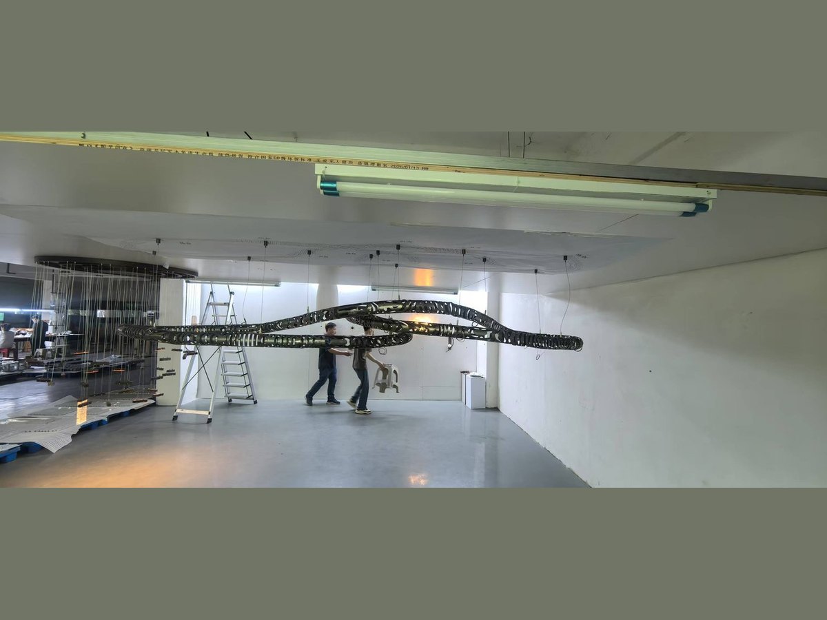 Wave chandelier frame assembly